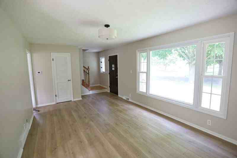 1010 N Hampton Dr Ne - Photo 5 of 15