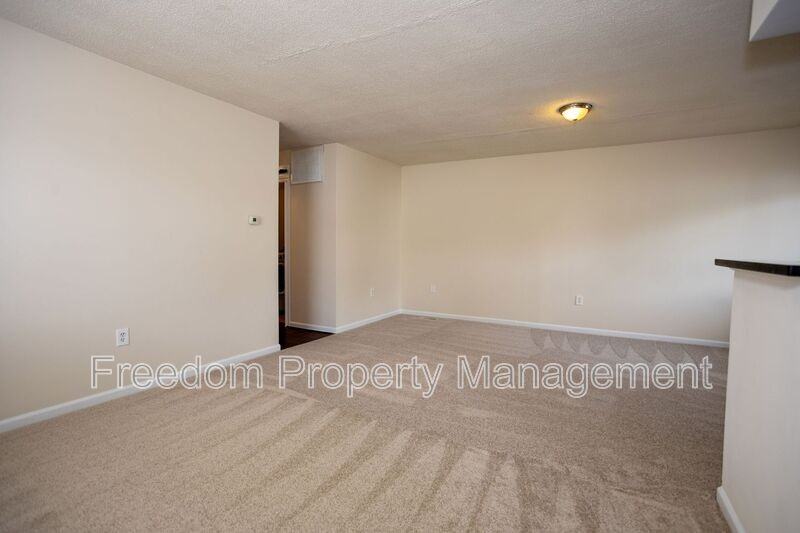 9327 Woodlea Ct - Photo 3 of 29