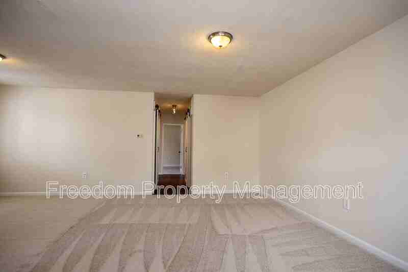 9327 Woodlea Ct - Photo 5 of 29
