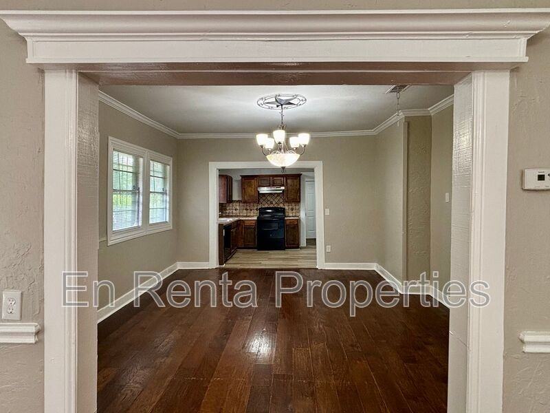 1925 Saint Louis Ave - Photo 6 of 15