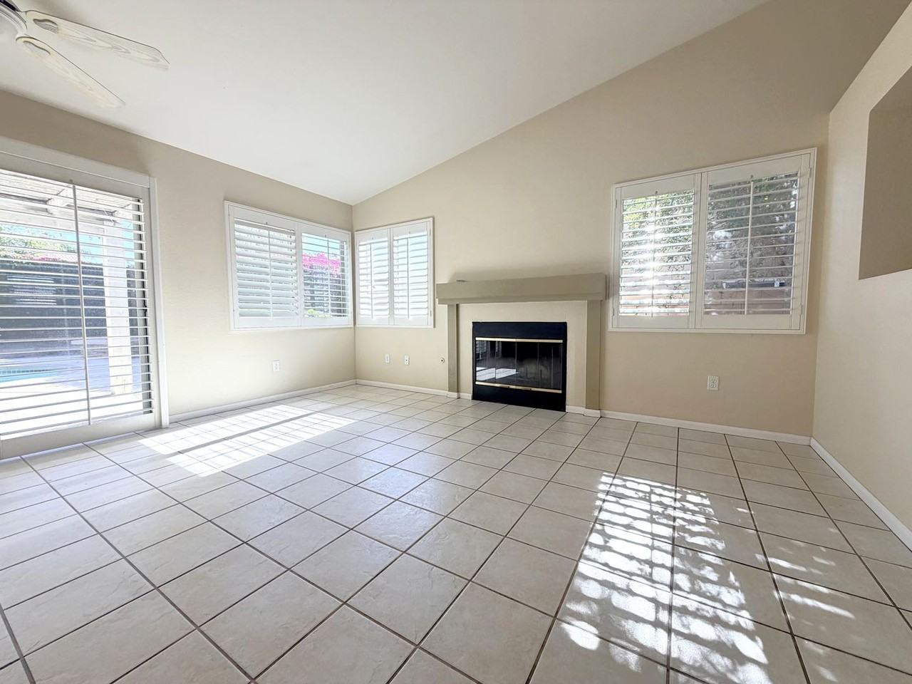 79220 Laurie Ct - Photo 5 of 15