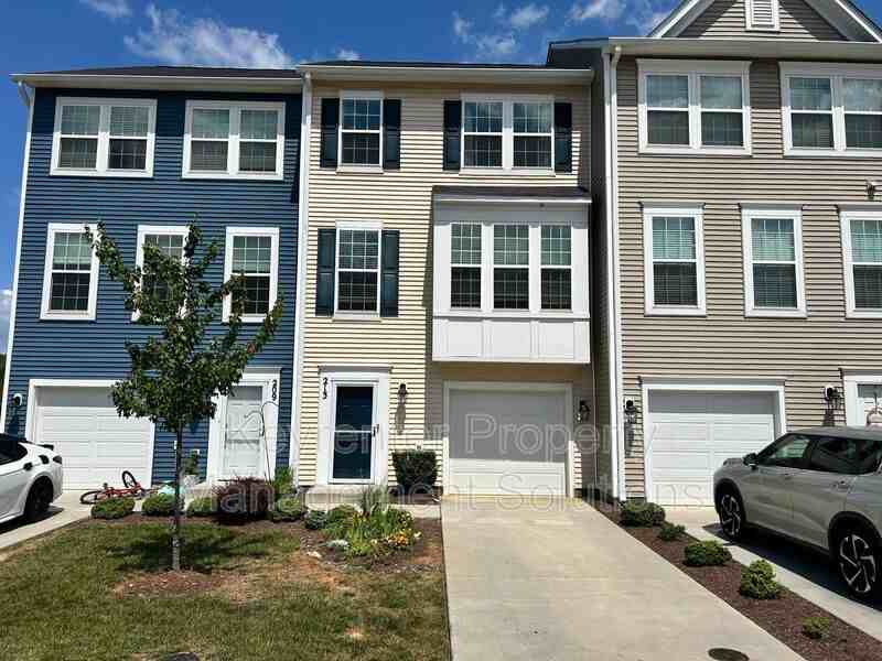 213 Willowshire Ct - Photo 2 of 36
