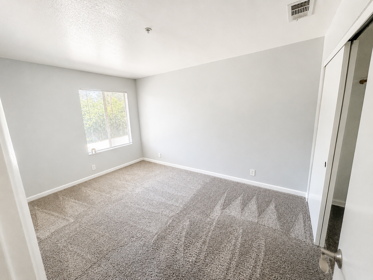 Creekside Apartments - Photo 5 of 12