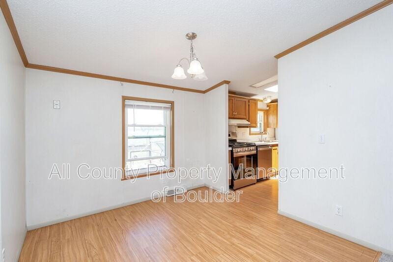 10503 Isabelle Rd - Photo 5 of 26