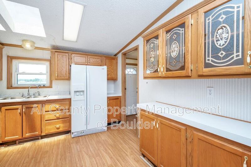 10503 Isabelle Rd - Photo 6 of 26