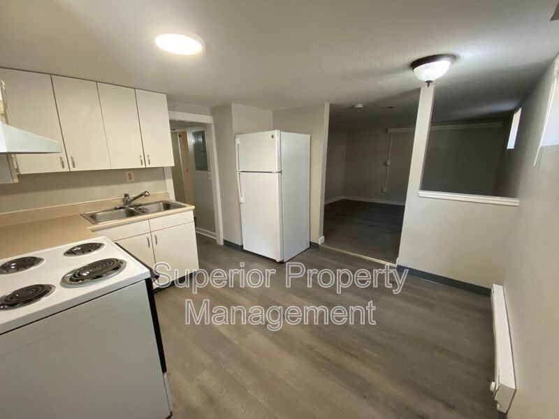1011 W 29th St - Photo 4 of 16