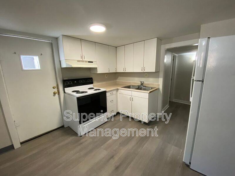 1011 W 29th St - Photo 5 of 16