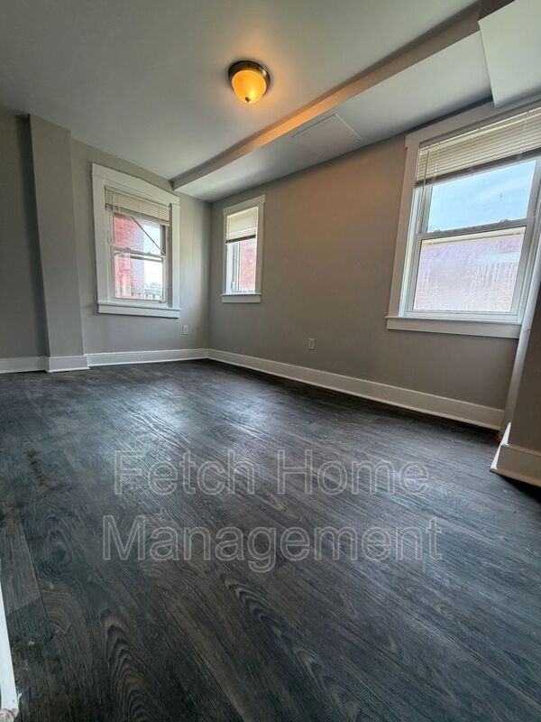 208 W Vine St #3 - Photo 2 of 7