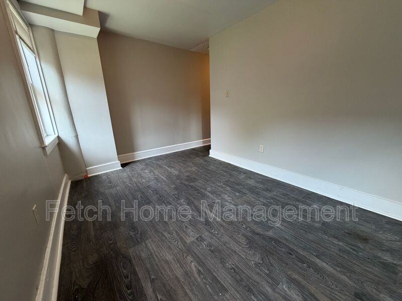 208 W Vine St #3 - Photo 3 of 7