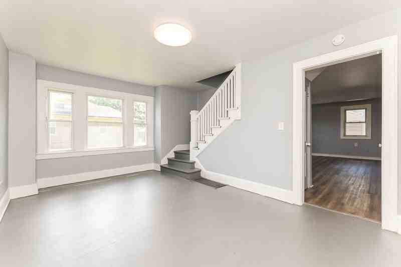 1501/1503 Clifton Ave #1503 - Photo 5 of 10