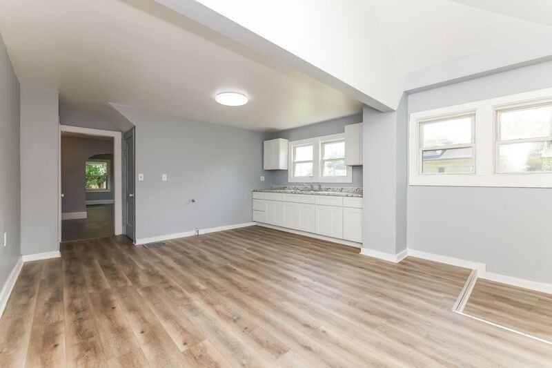 1501/1503 Clifton Ave #1503 - Photo 6 of 10