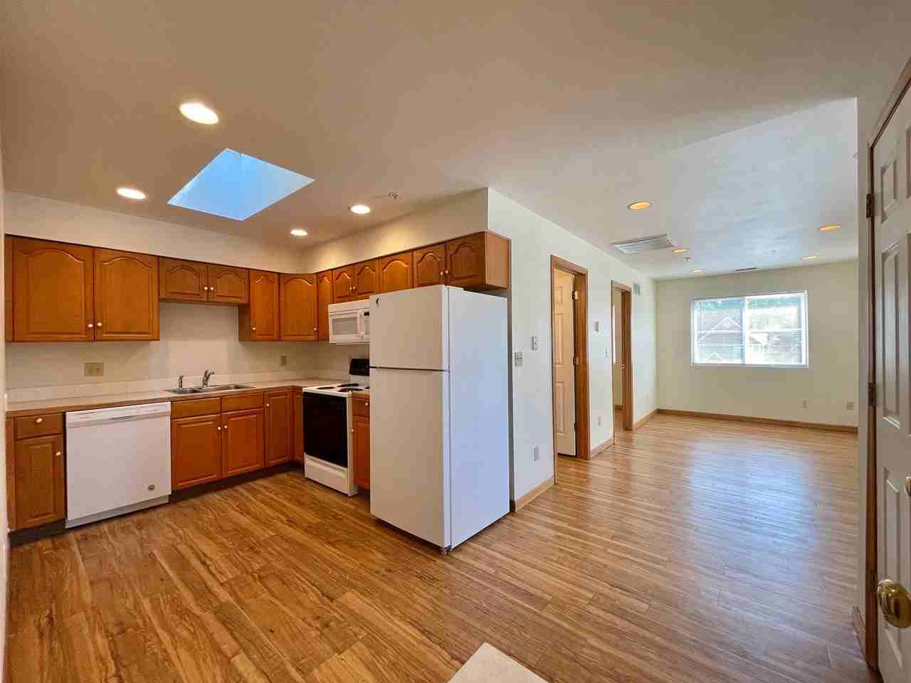 816 S College Ave - Photo 2 of 16