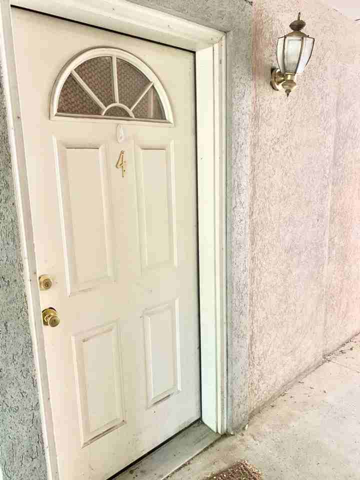 816 S College Ave - Photo 4 of 16