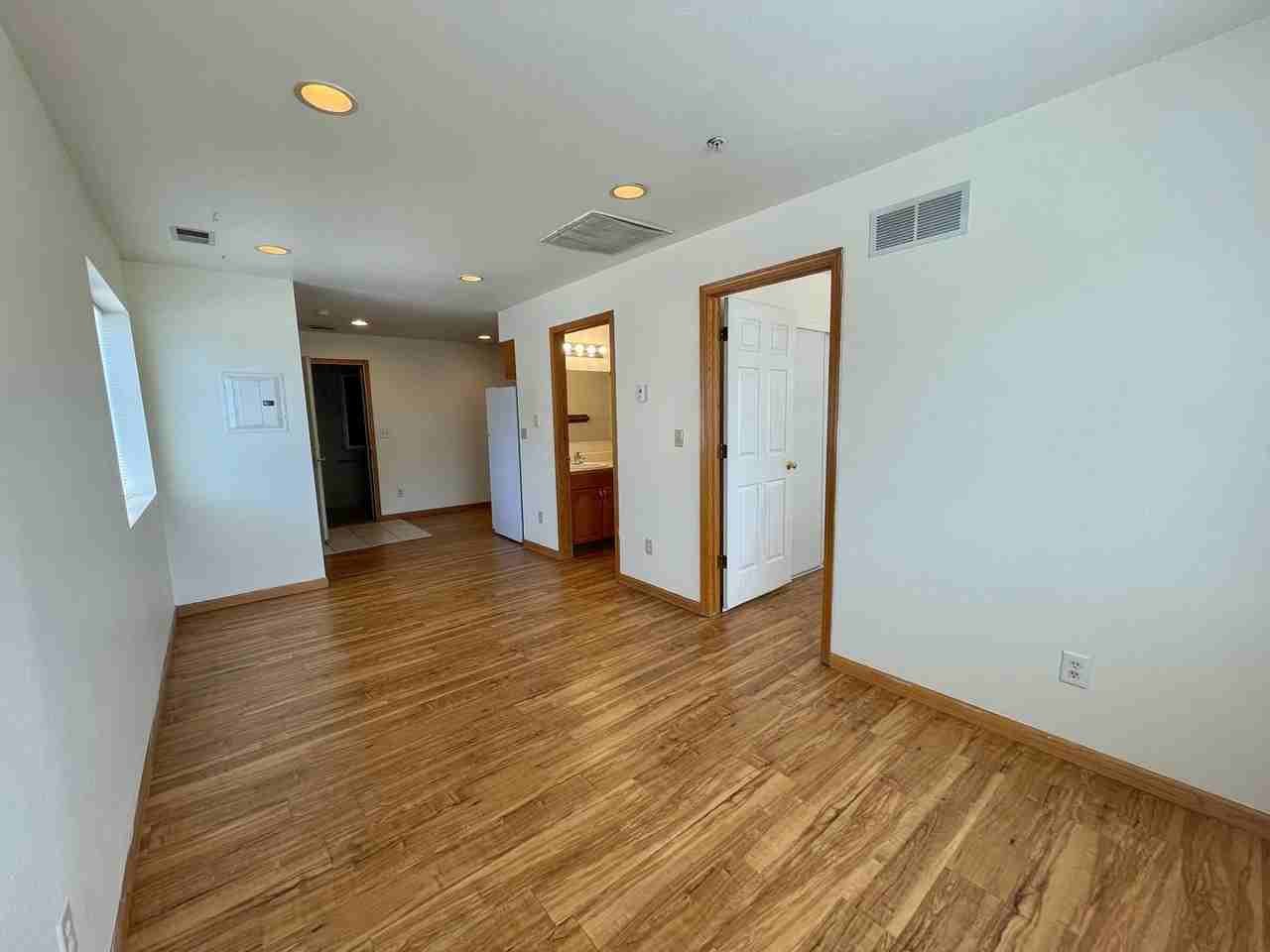 816 S College Ave - Photo 7 of 16