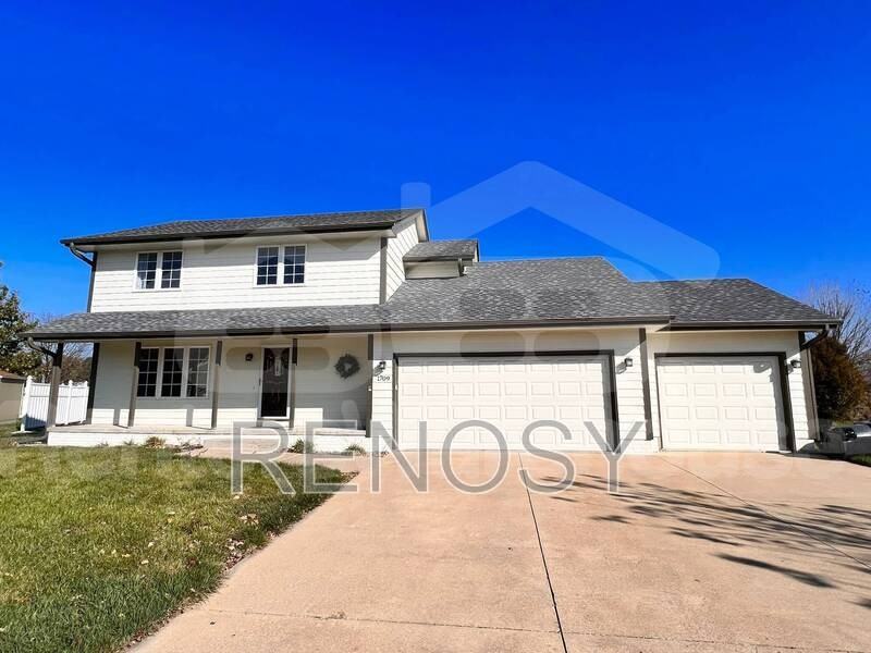 1709 Ne Sherman Ct
