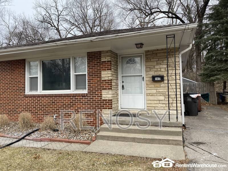 1417 Cummins Pkwy - Photo 4 of 16