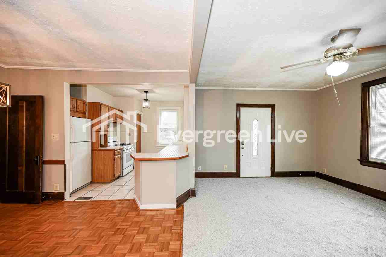 5320 Colerain Ave - Photo 6 of 15