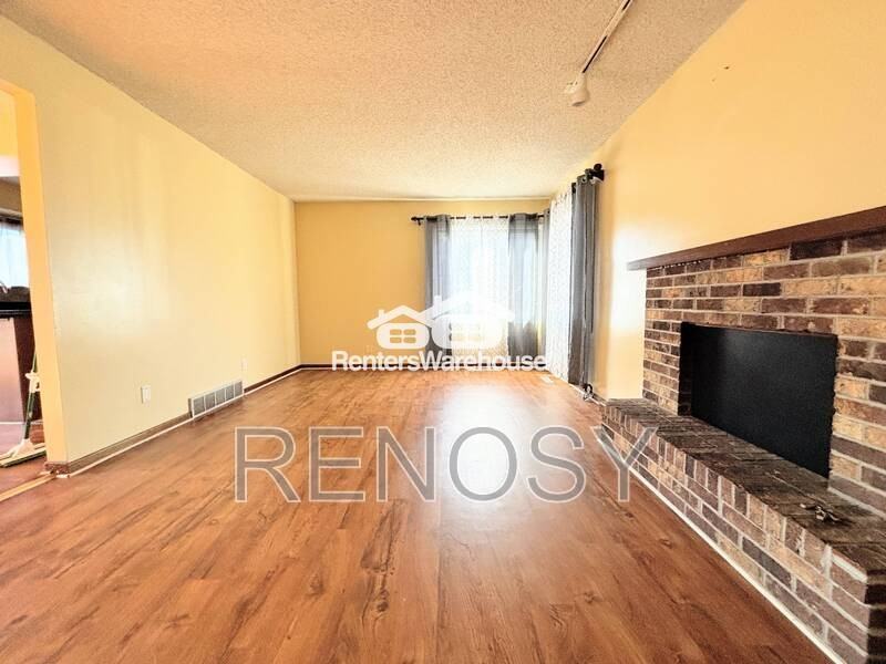 4541 50th St - Photo 2 of 22