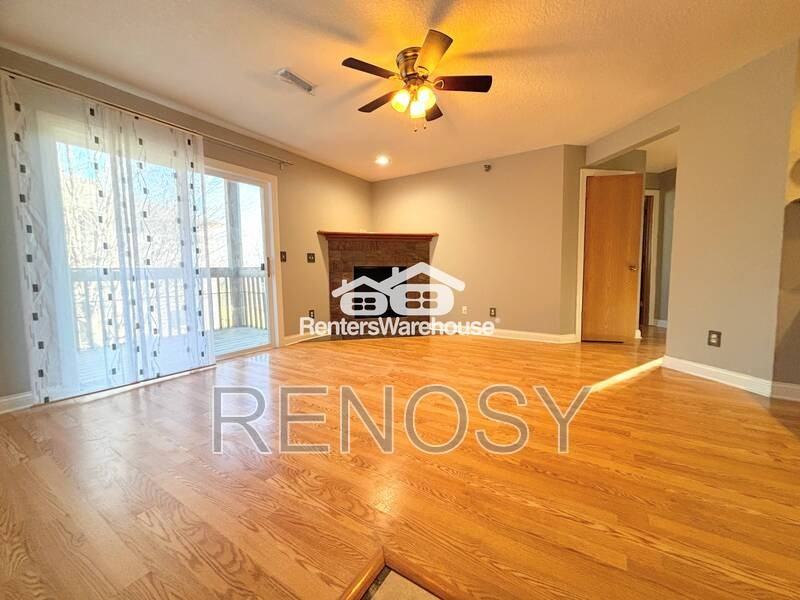 10151 Sutton Dr #8 - Photo 4 of 12
