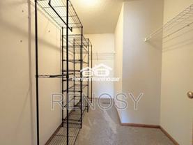 330 Ne Cardinal Ln - Photo 1 of 1
