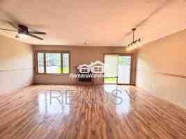 featured image of 737 Kitterman Cir