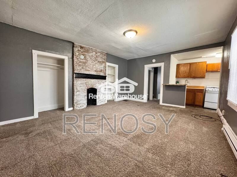 732 19th St #4 - Photo 4 of 10
