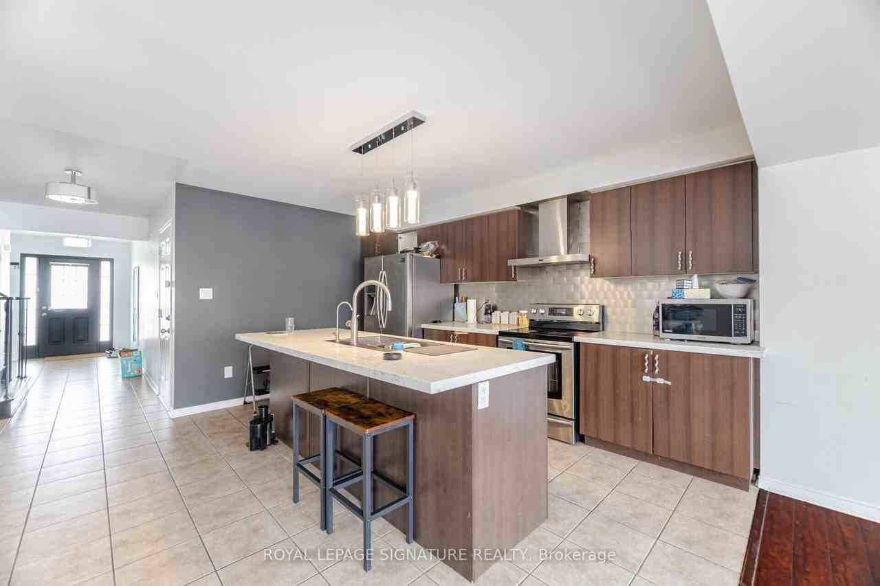 66 Lightcatcher Circle - Photo 3 of 44