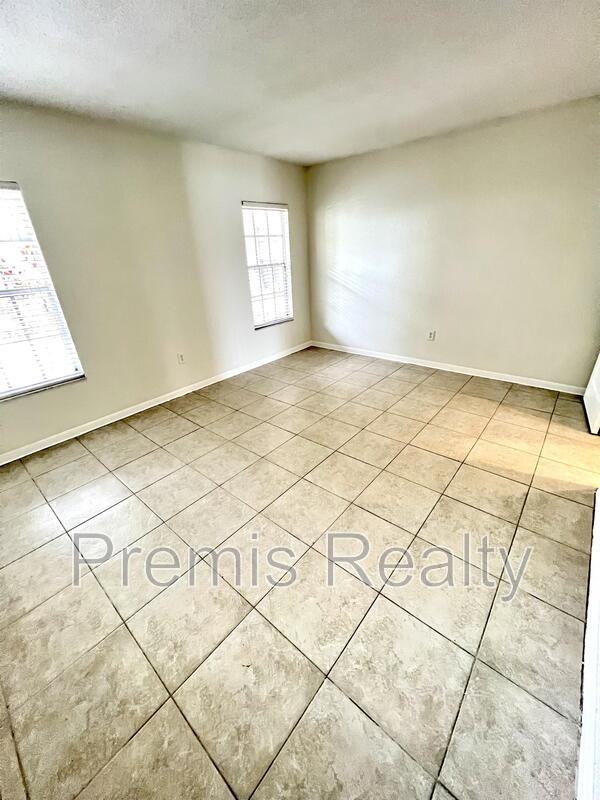 333 Island Way - Photo 6 of 7