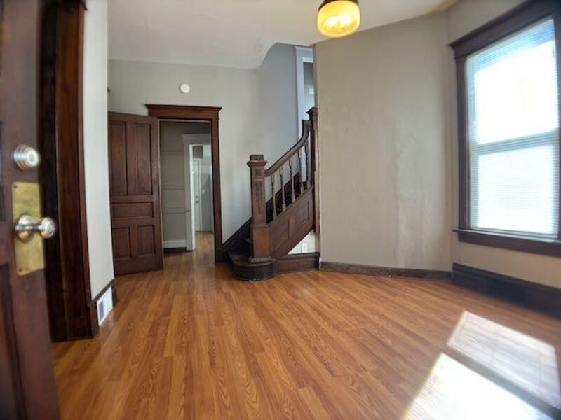 1010 N Elmwood Ave - Photo 2 of 13
