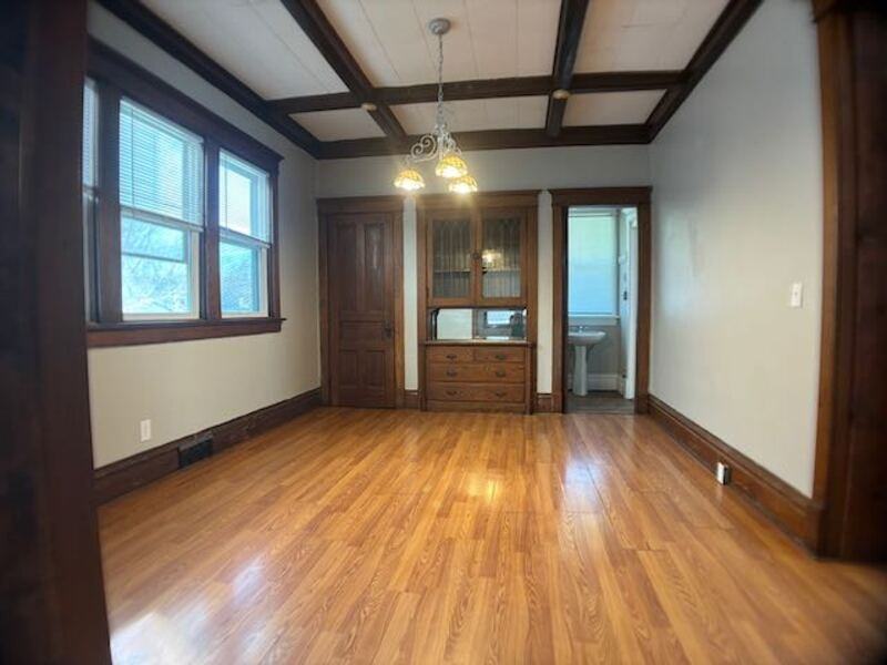 1010 N Elmwood Ave - Photo 5 of 13
