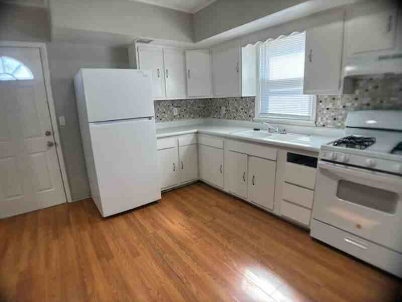1010 N Elmwood Ave - Photo 6 of 13