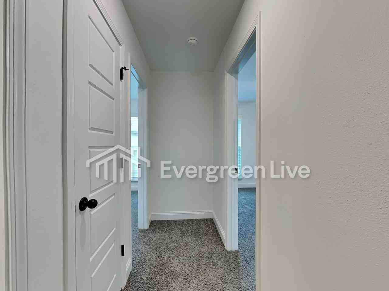 6006 Nw Grant St - Photo 4 of 24
