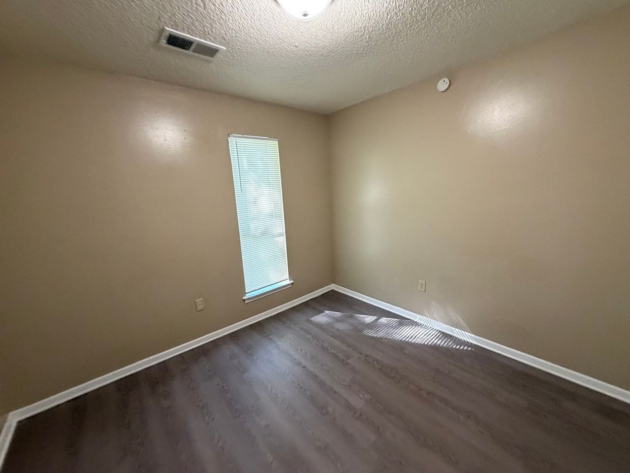 8401 Old Forge Rd - Photo 3 of 18