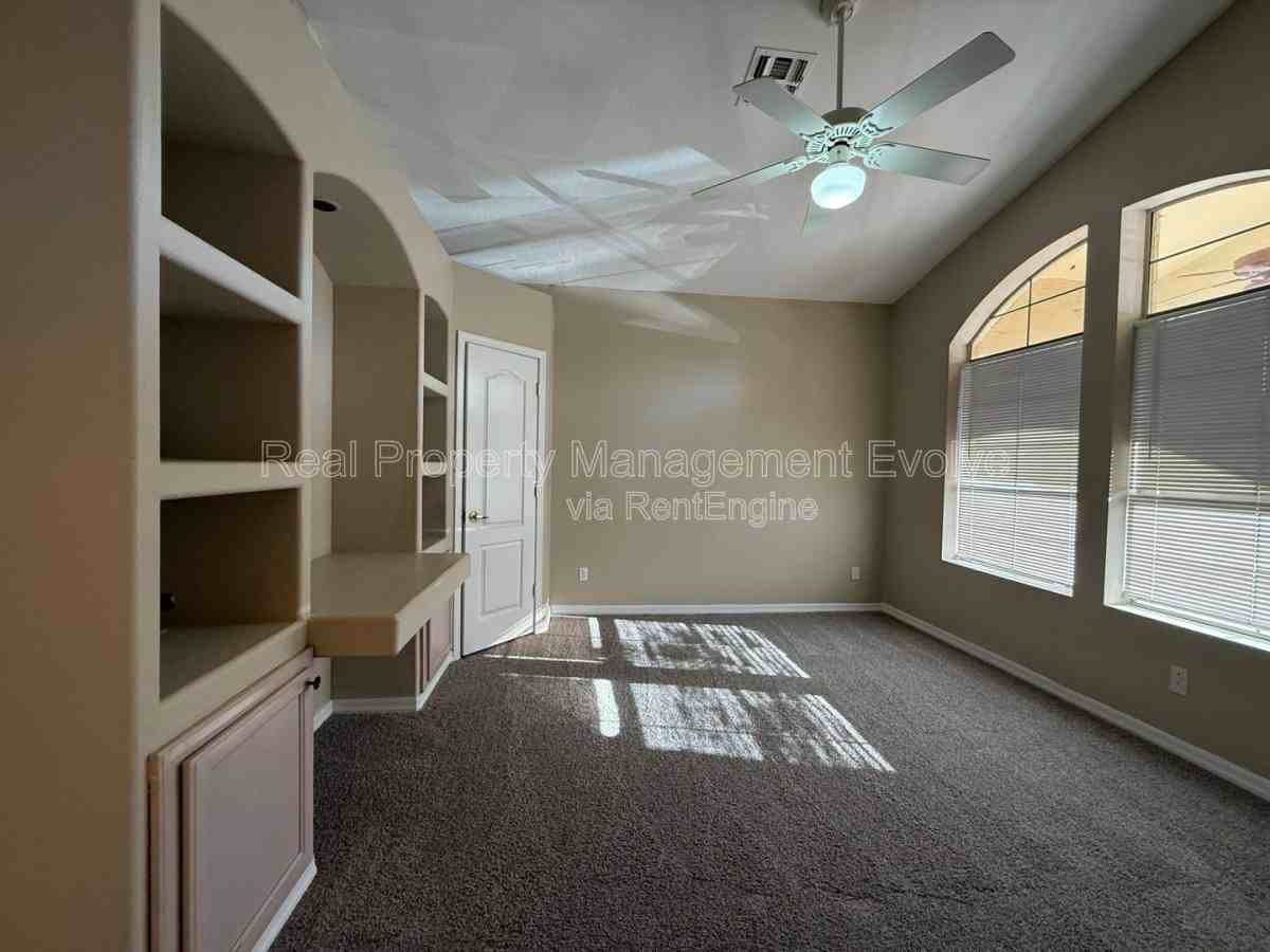 3646 N Katmai - Photo 3 of 10
