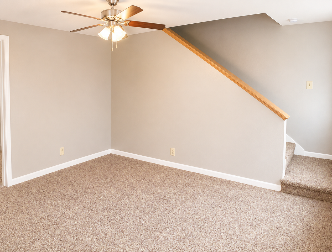 2092 Garfield Ave - Photo 3 of 10