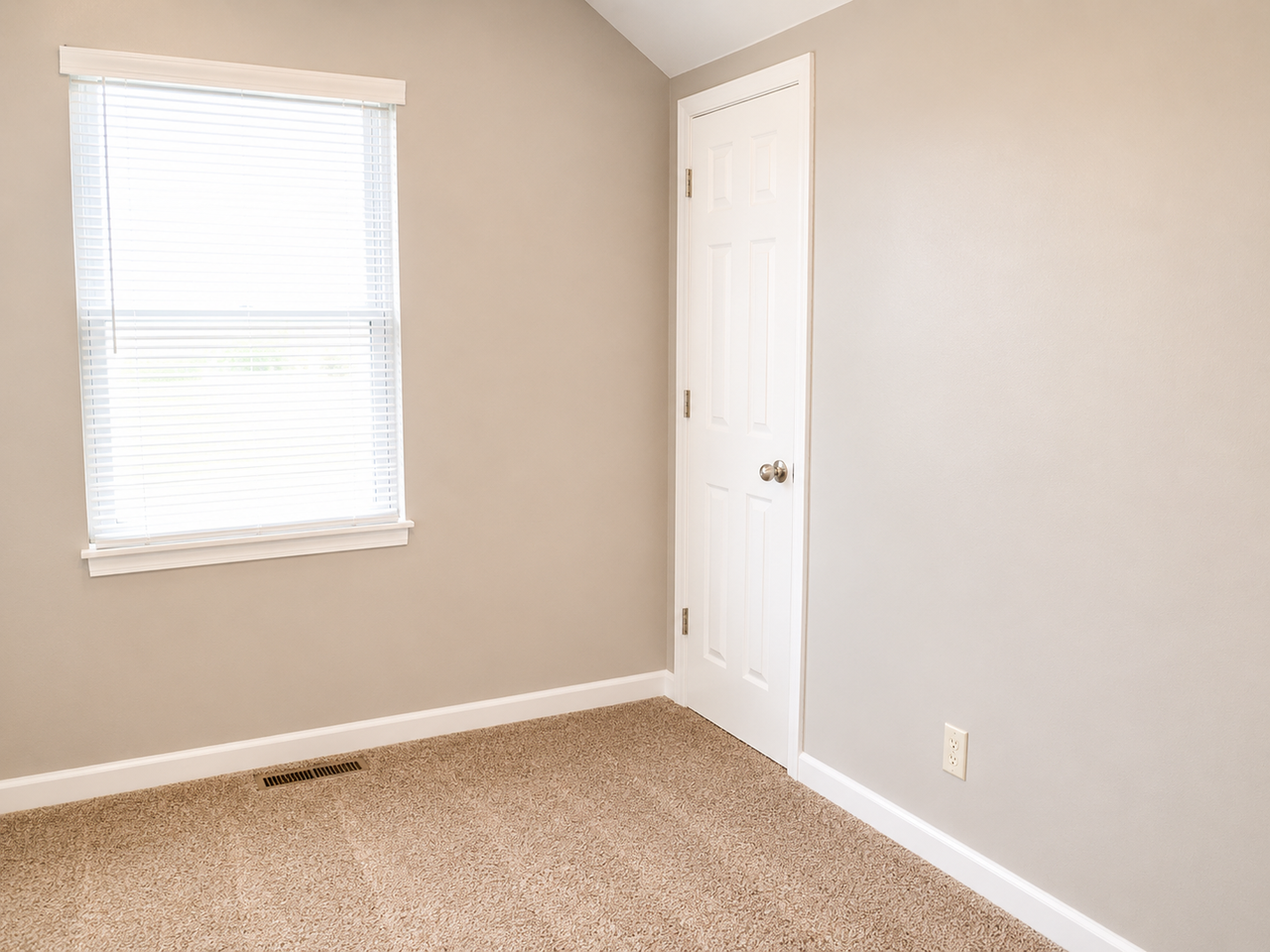 2092 Garfield Ave - Photo 6 of 10