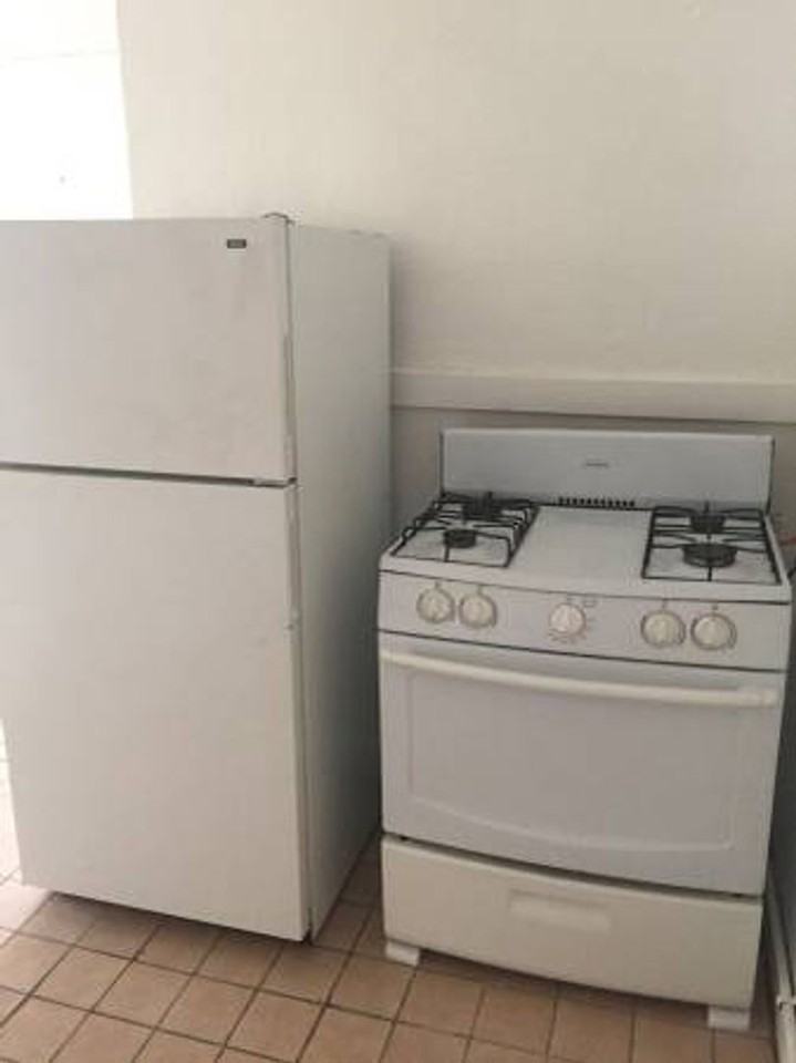 8 Adella Pl - Photo 4 of 5