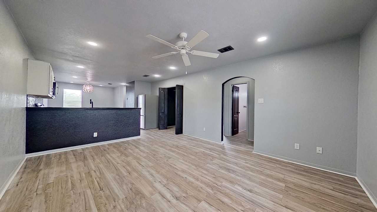 2315 Terrace Dr #D - Photo 4 of 19
