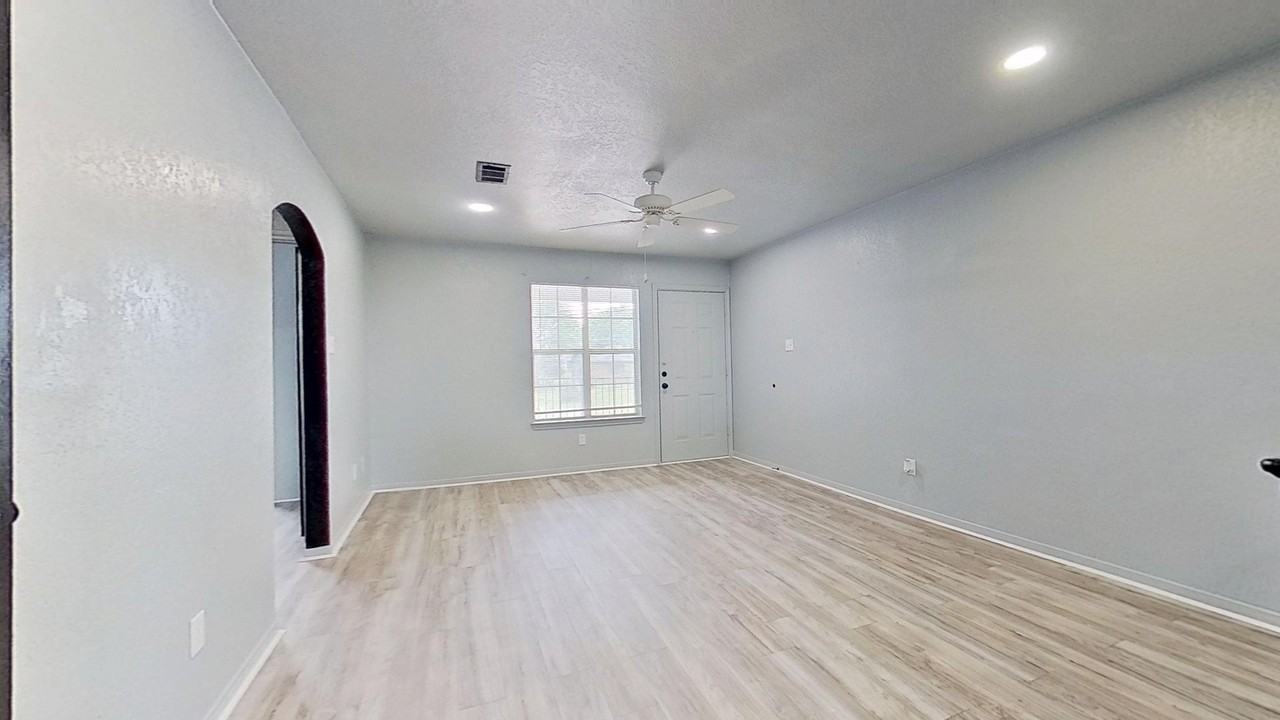2315 Terrace Dr #D - Photo 6 of 19