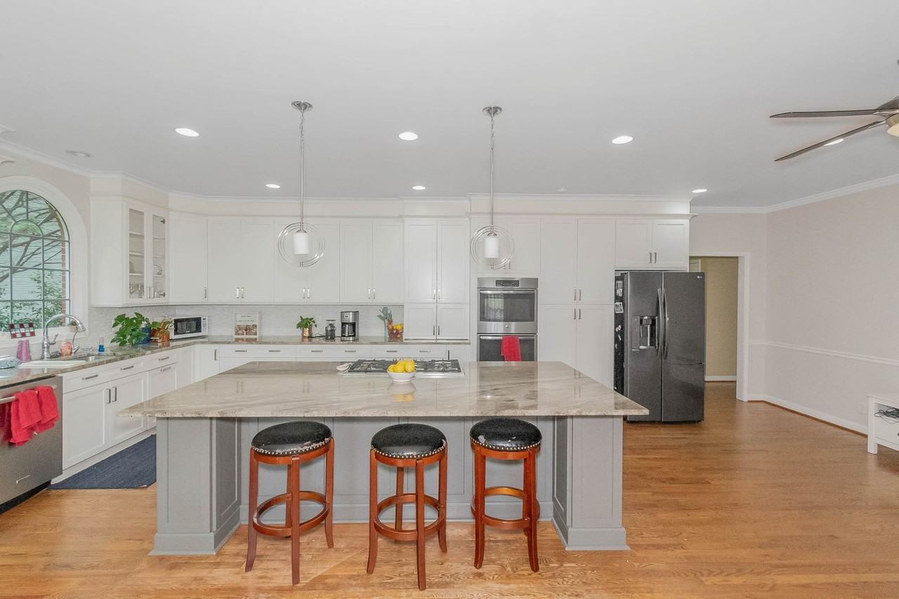 1450 Hillcrest Hts - Photo 4 of 49