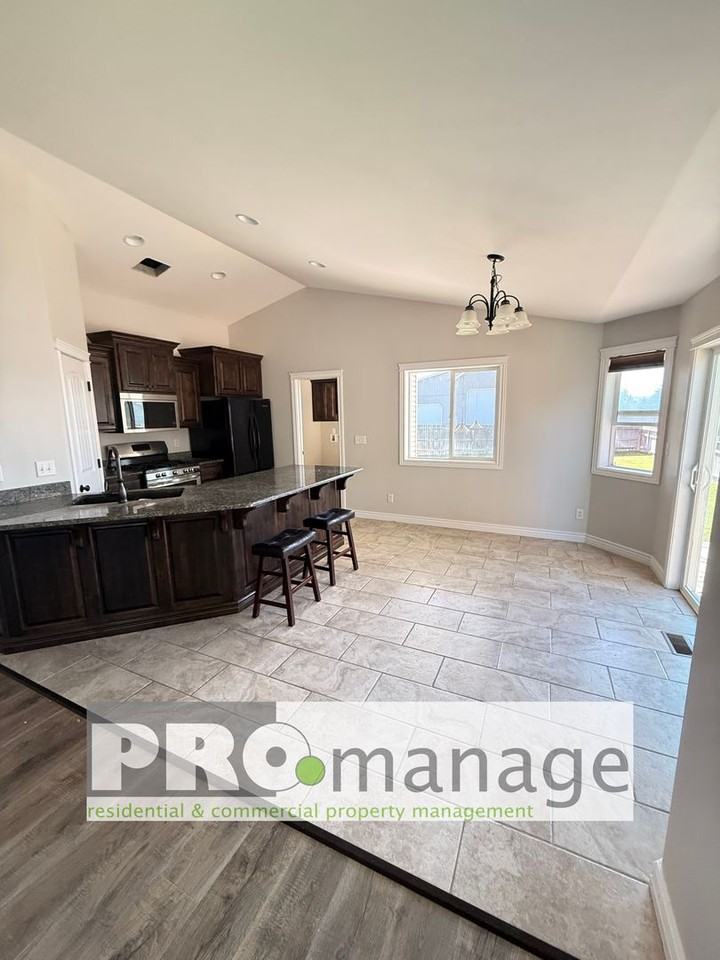 3996 3996 E. Deer Meadow Dr. - Photo 2 of 13