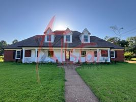 featured image of 990 Eagle Ridge Cv