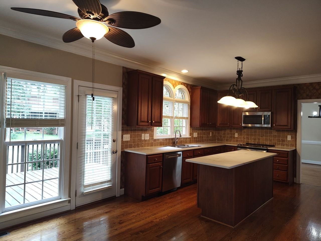 204 Limerick Dr - Photo 3 of 30