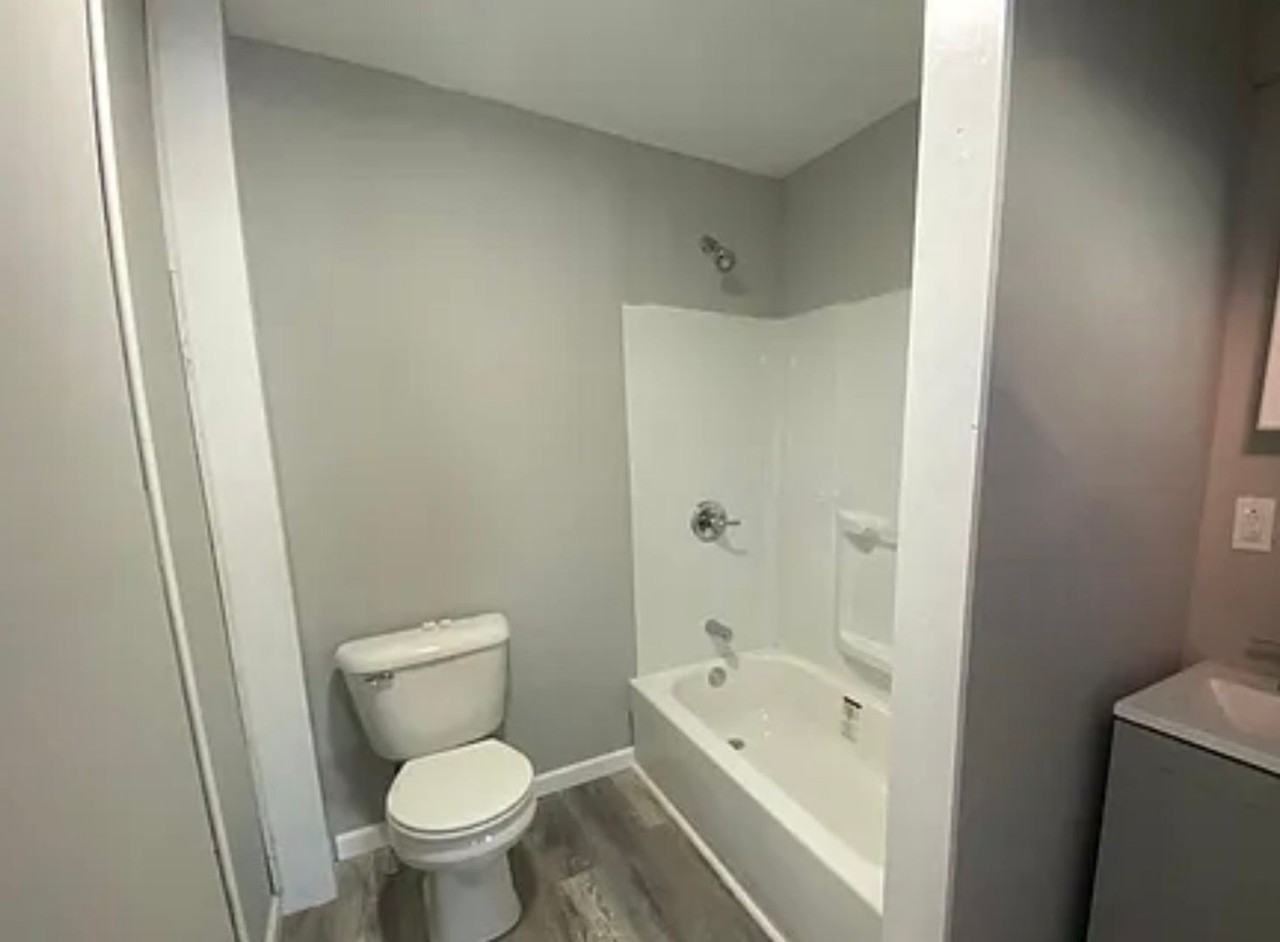 1733 1733 & 1735 Edison Ave. - Photo 3 of 8