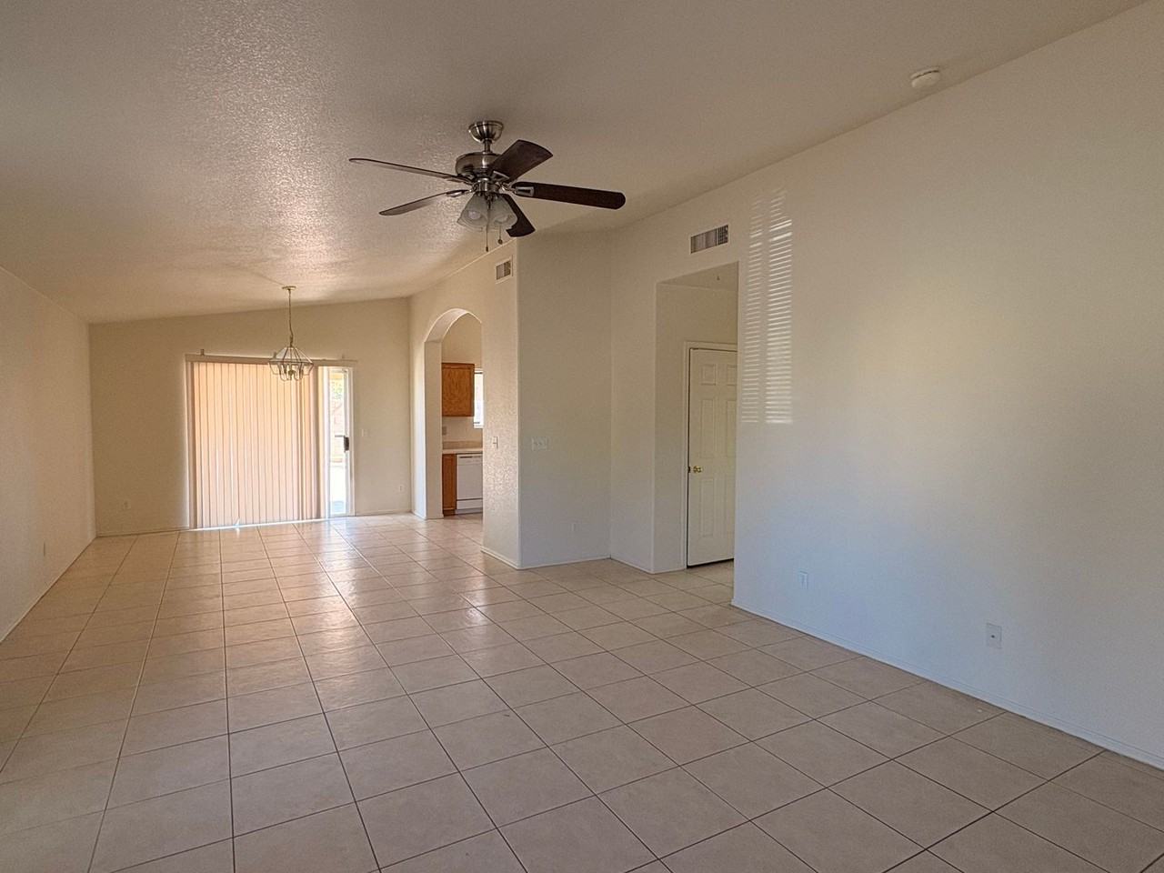 2133 W Roundwood Pl - Photo 3 of 19