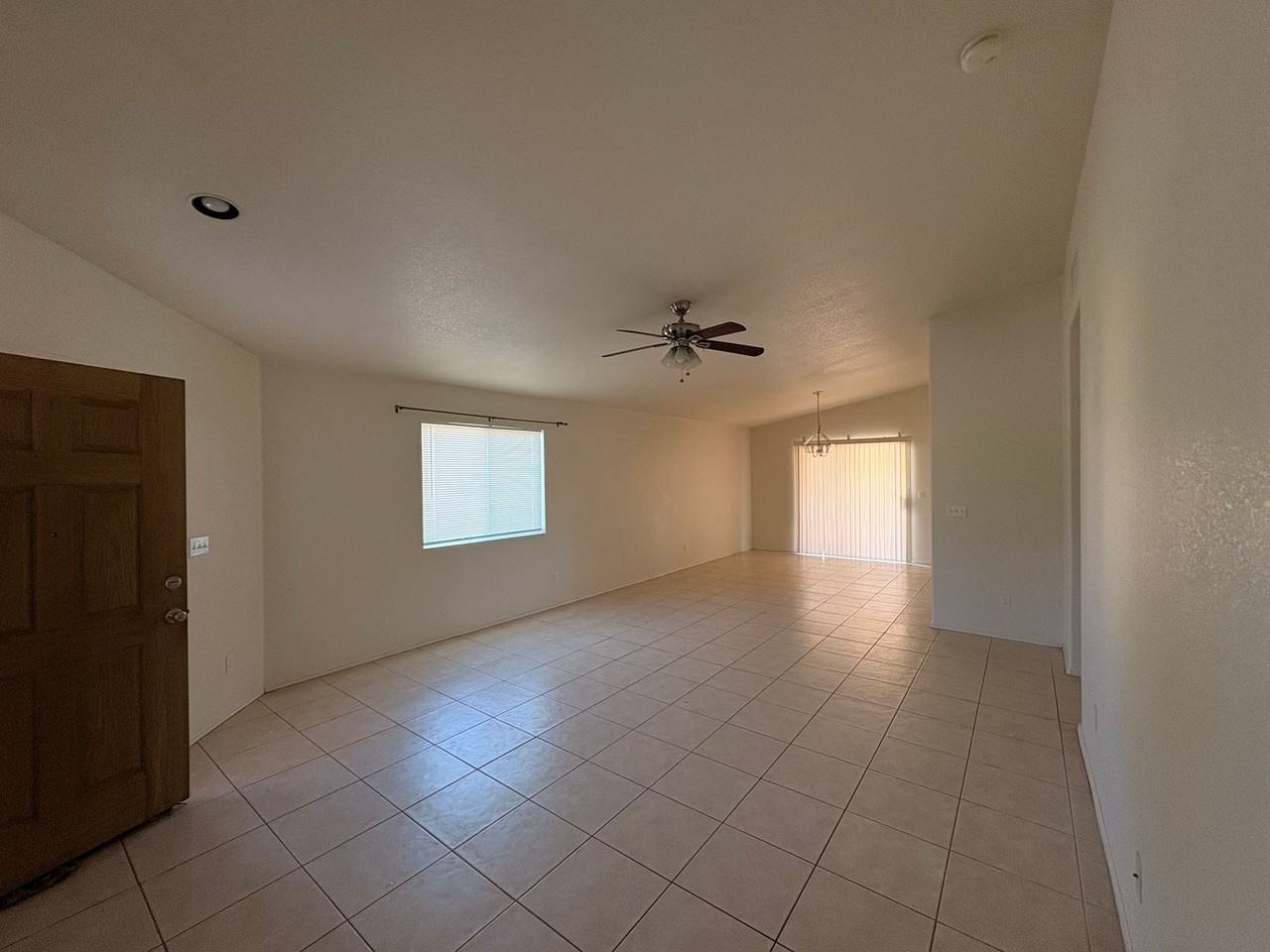 2133 W Roundwood Pl - Photo 4 of 19