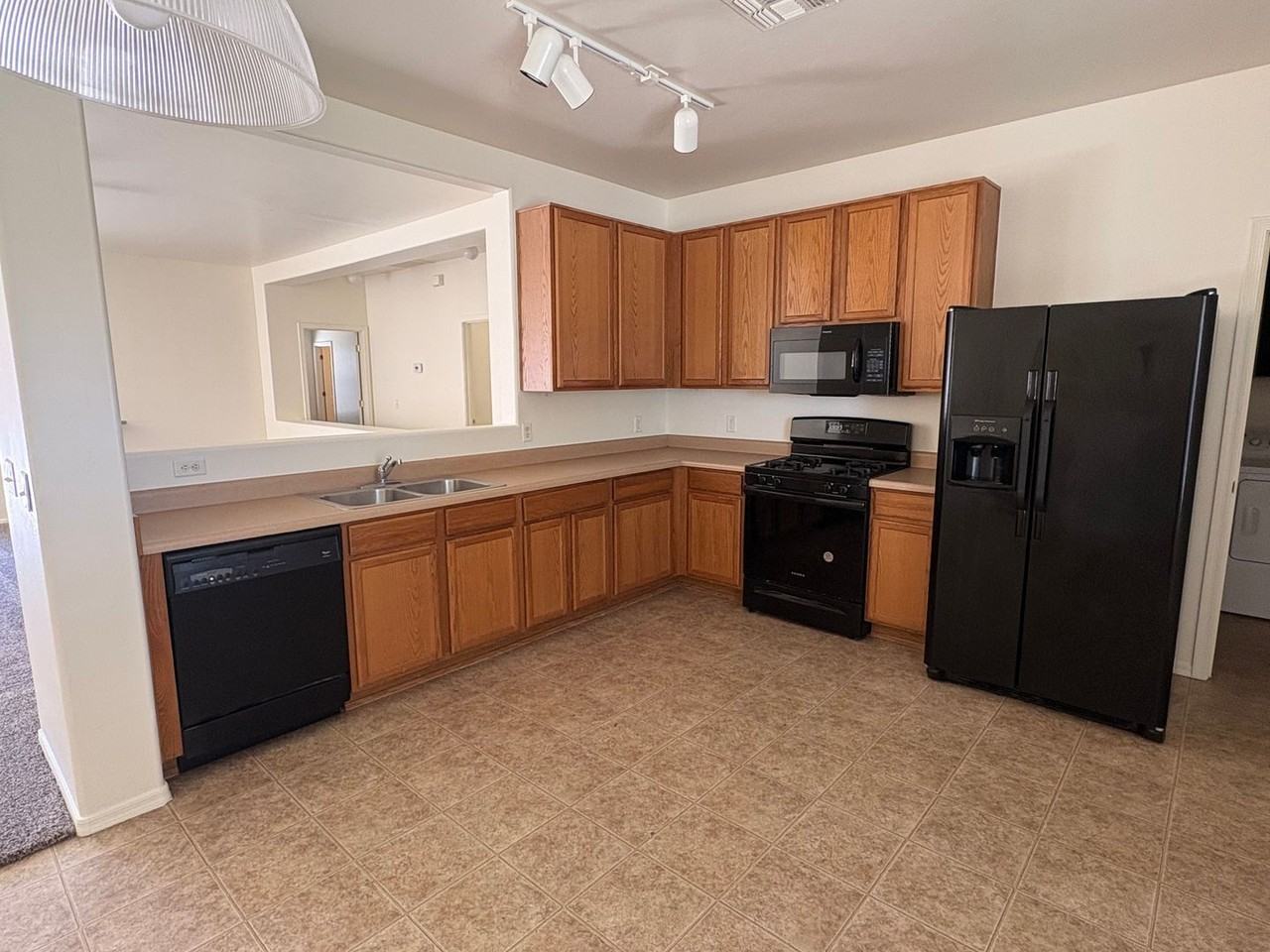 3467 N Boyce Spring Ln - Photo 5 of 16