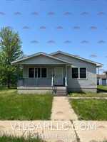 featured image of 856 Delaware St