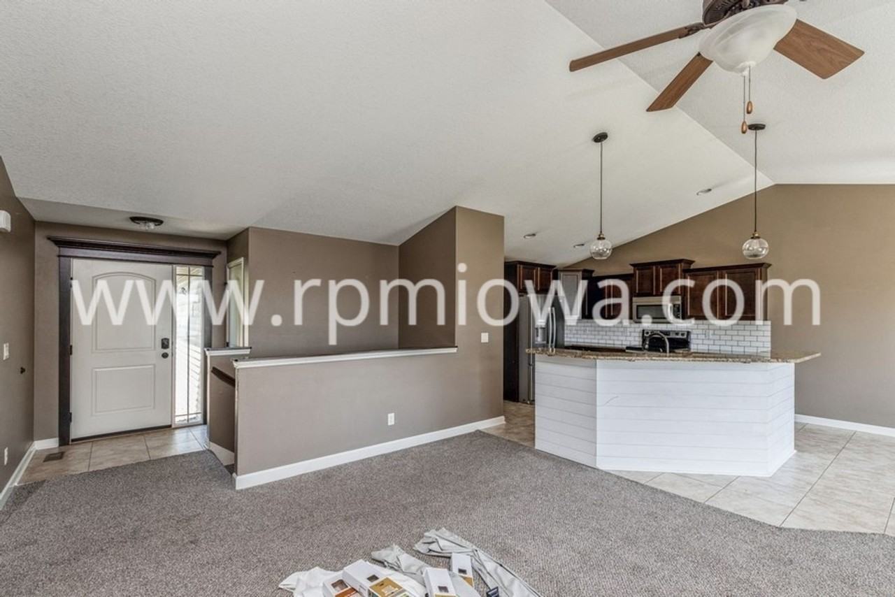 3709 Nw Kline St - Photo 3 of 18