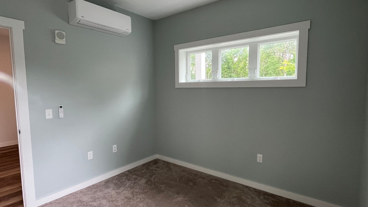 201 Bridge Street - Photo 7 of 21